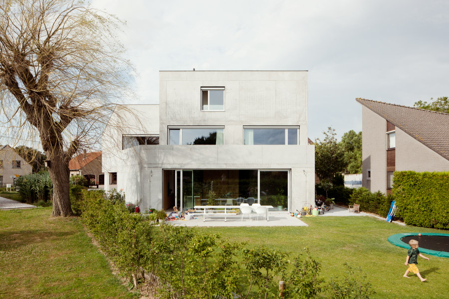 ism_architecten_concrete_house_photo_luis_diaz_diaz_23